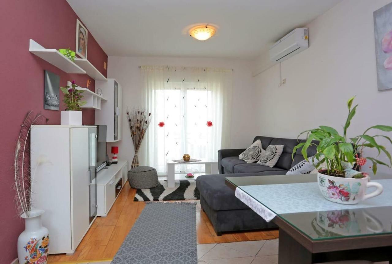 Apartment Tropic Stobrec สปลิท ภายนอก รูปภาพ