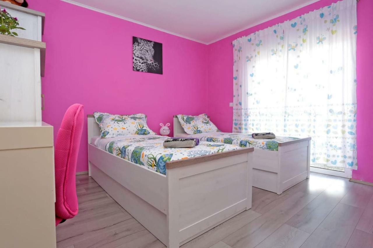 Apartment Tropic Stobrec สปลิท ภายนอก รูปภาพ